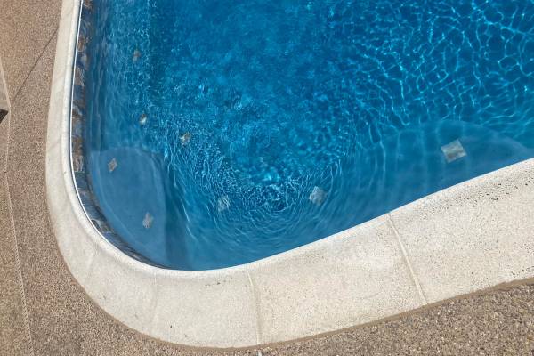 Swimming Pool Mastic